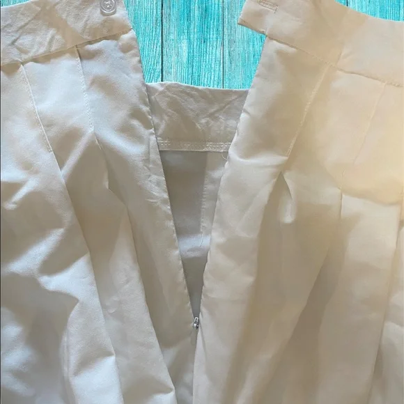 White pleated skirt size small new without tags - Picture 4 of 6
